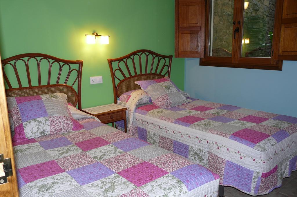 Apartamentos La Condesa Valmeo Pokoj fotografie